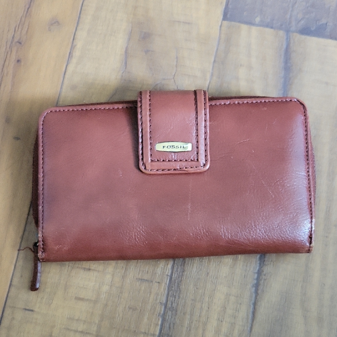 Vintage Fossil Red Leather Wallet